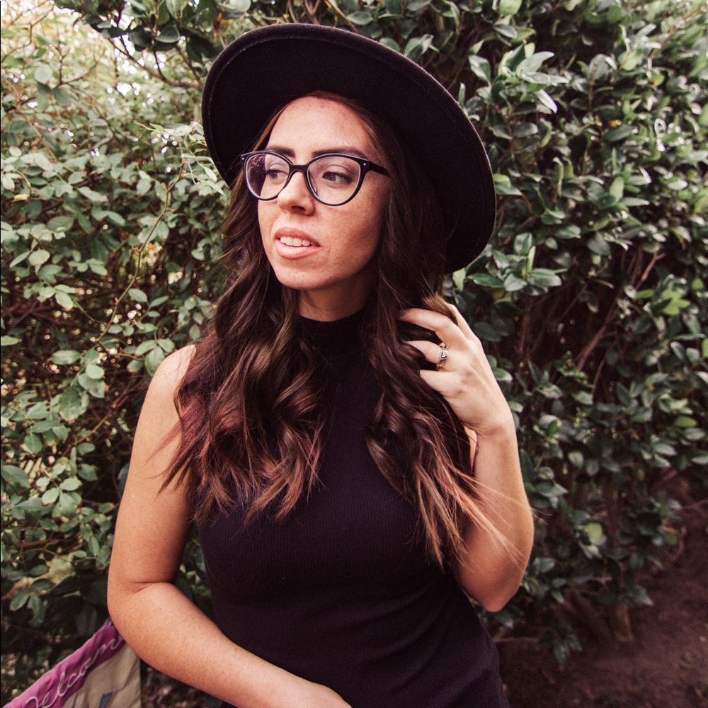 Meet your Posher, Nicole